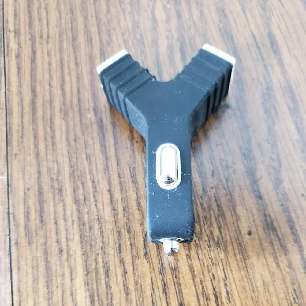 Duel Port USB Universal Phone Charger and Adapter
